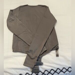 SKIMS Gray Long Sleeve Women's Top